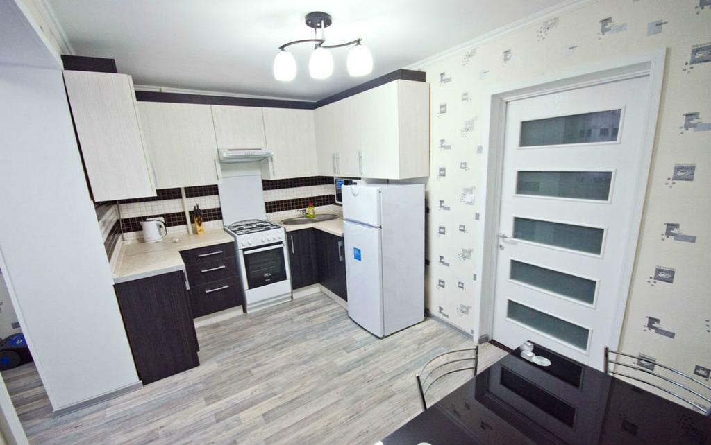 Black And White Apartment Chisinau Luaran gambar